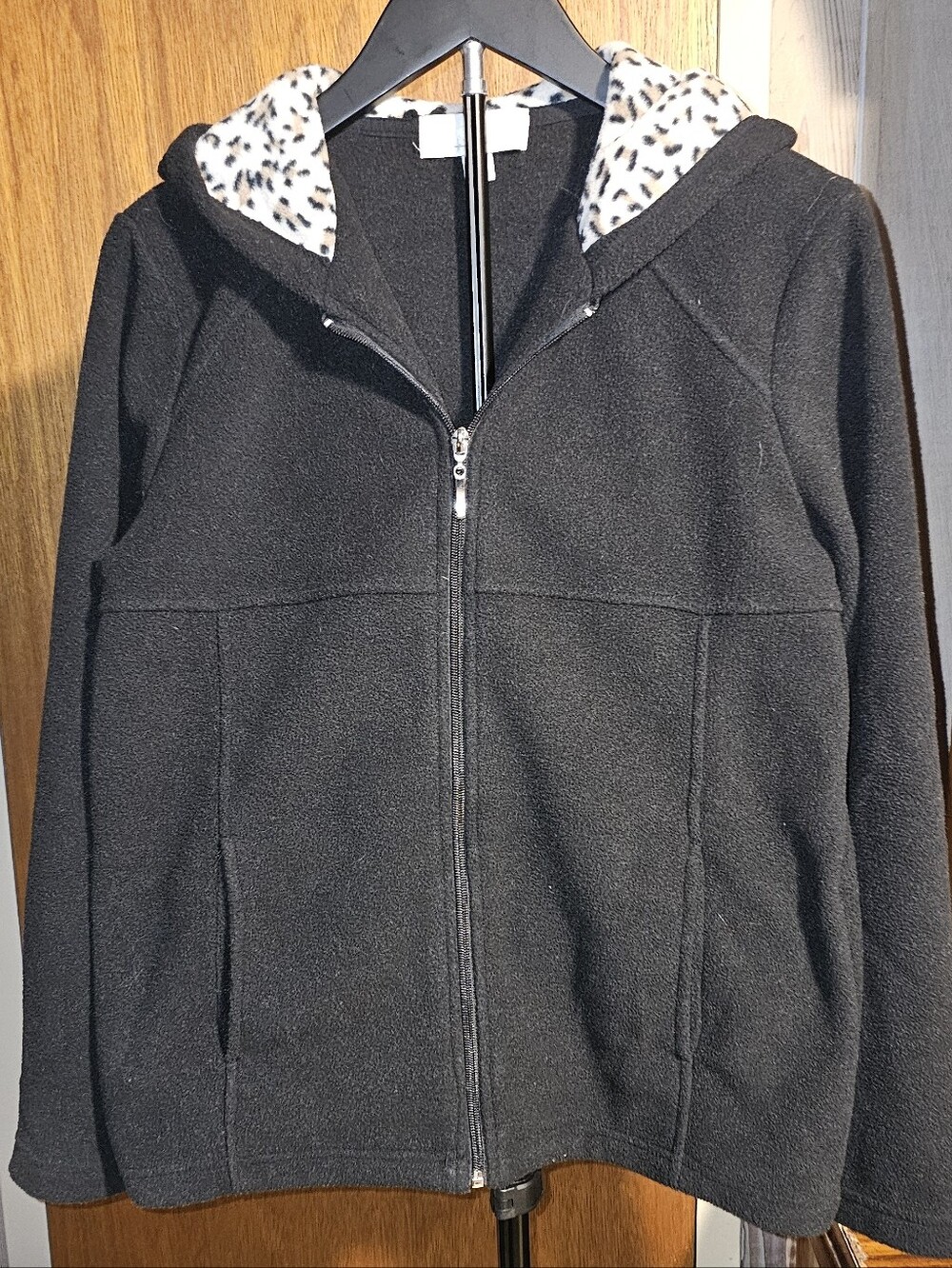Carolyn Taylor Black Fleece Jacket with Leopard-Print Hood Lining
